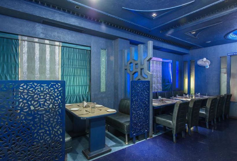 בית מלון כפרי Oyo Premium Raja Park