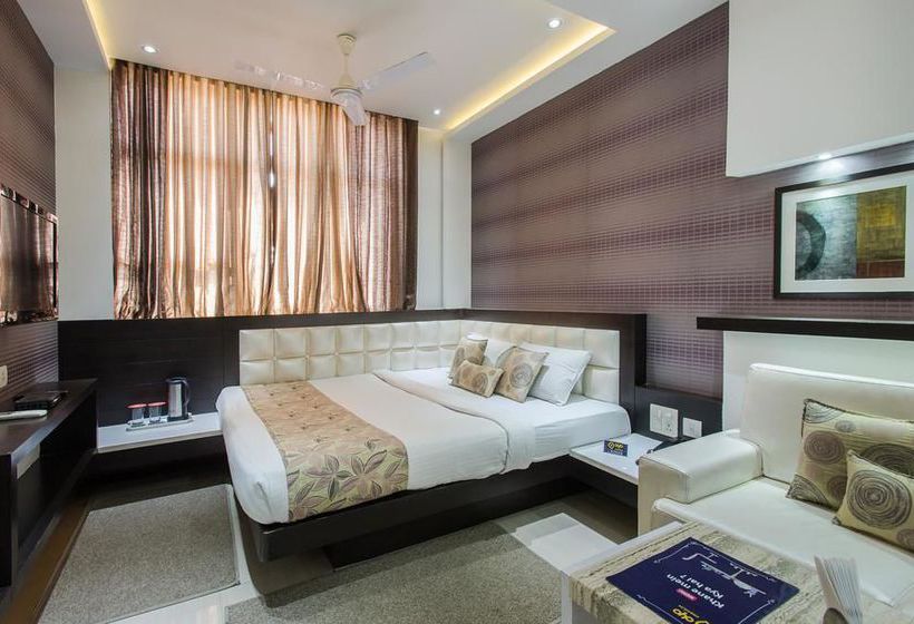 בית מלון כפרי Oyo Premium Raja Park