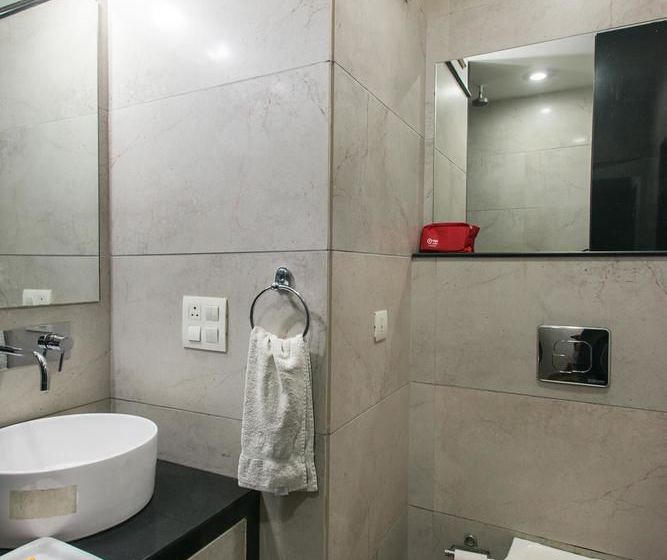 בית מלון כפרי Oyo Premium Raja Park