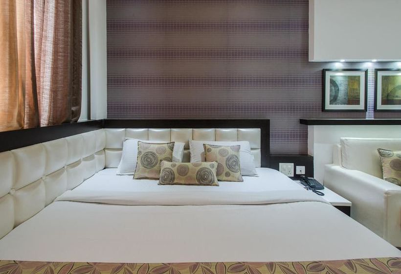 בית מלון כפרי Oyo Premium Raja Park