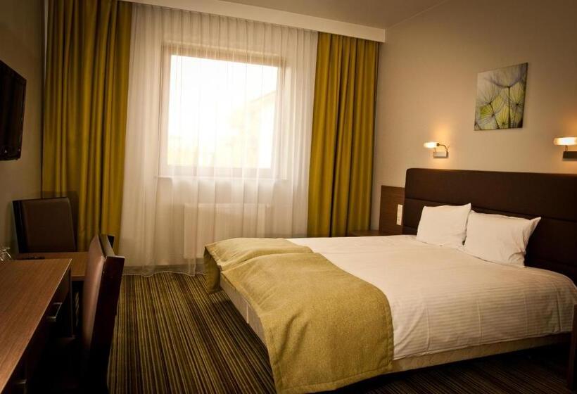 ホテル Pod Dębem