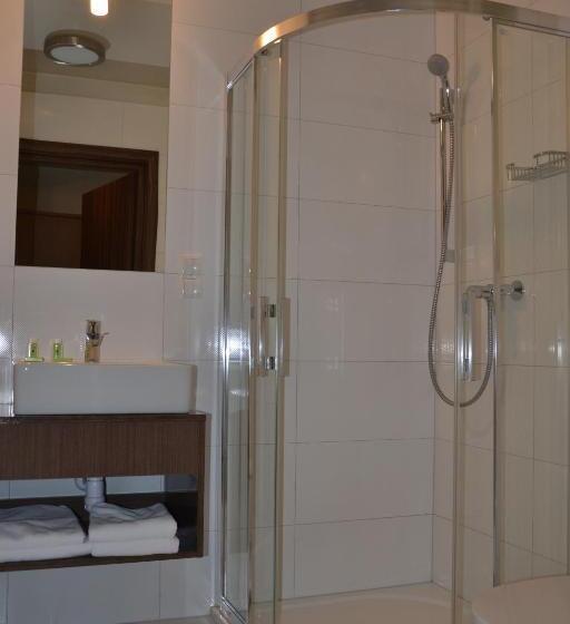 ホテル Pod Dębem