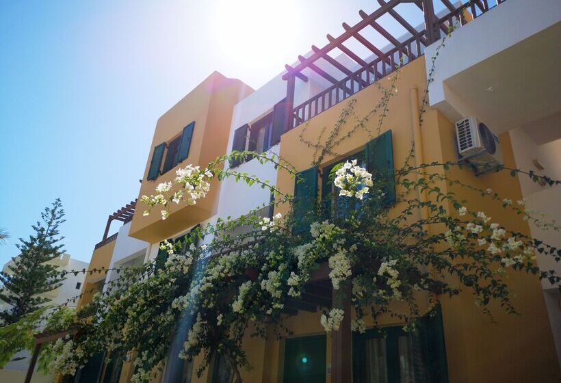 فندق Porto Greco Village Beach