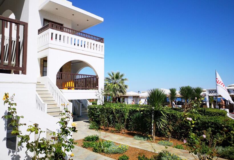 فندق Porto Greco Village Beach