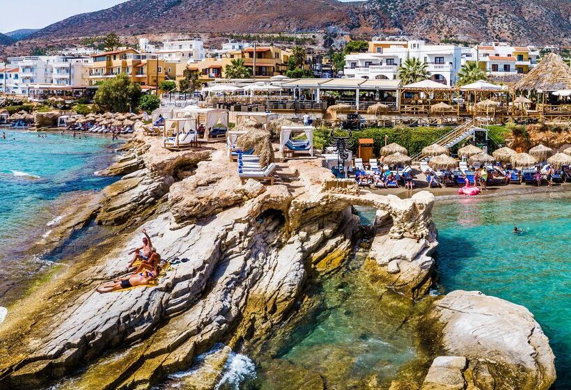 فندق Porto Greco Village Beach