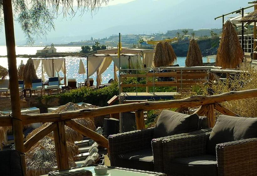 فندق Porto Greco Village Beach