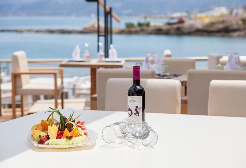 فندق Porto Greco Village Beach