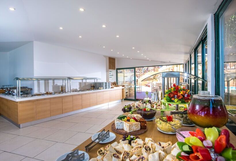 فندق Porto Greco Village Beach