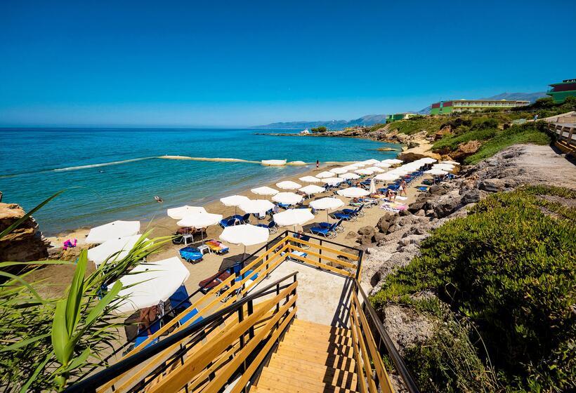 فندق Porto Greco Village Beach