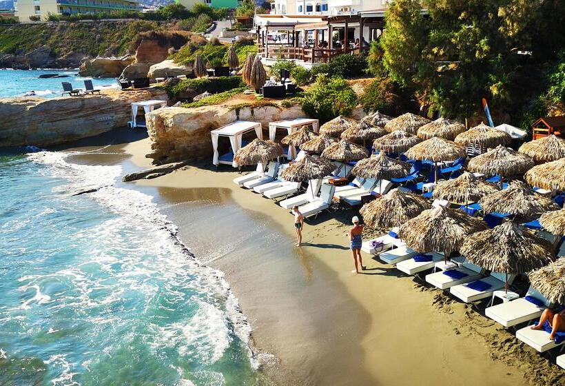 فندق Porto Greco Village Beach