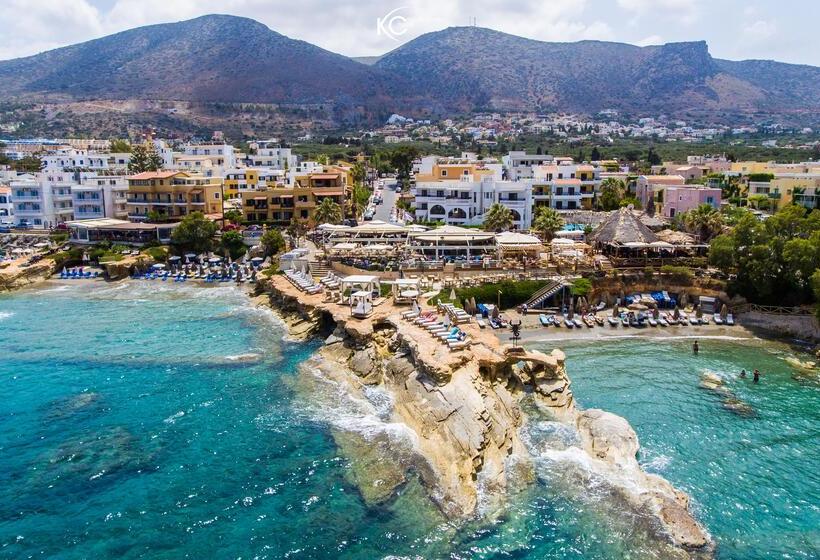 فندق Porto Greco Village Beach