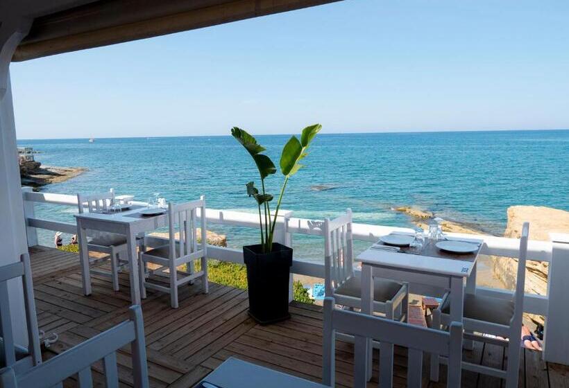 فندق Porto Greco Village Beach