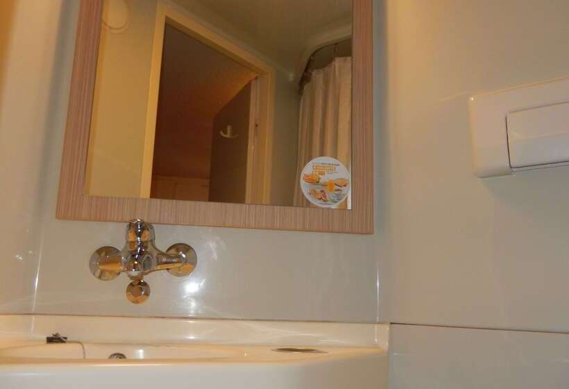 فندق Premiere Classe Montbeliard  Sochaux