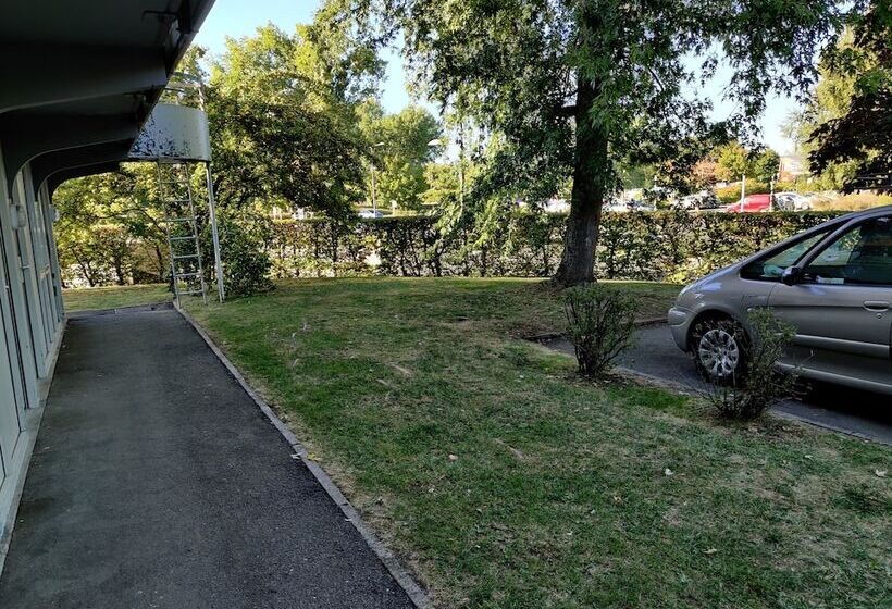 فندق Premiere Classe Montbeliard  Sochaux