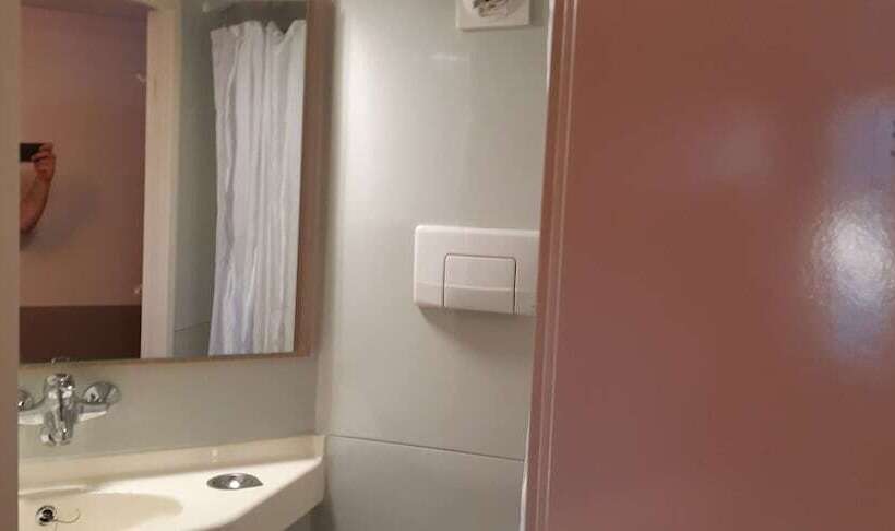 فندق Premiere Classe Montbeliard  Sochaux