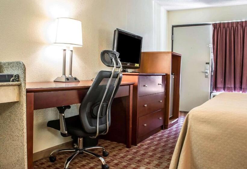 هتل Quality Inn