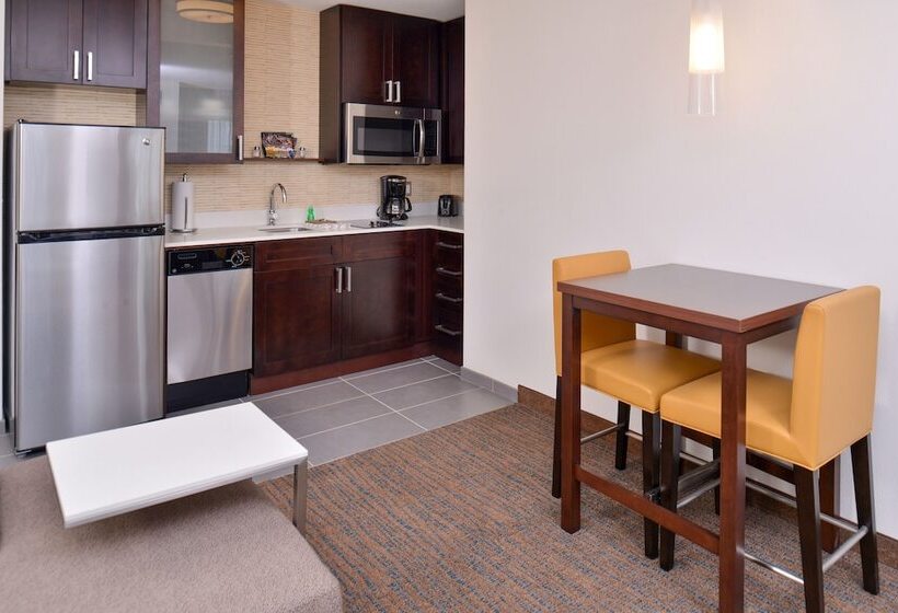 فندق Residence Inn By Marriott Cedar Rapids South