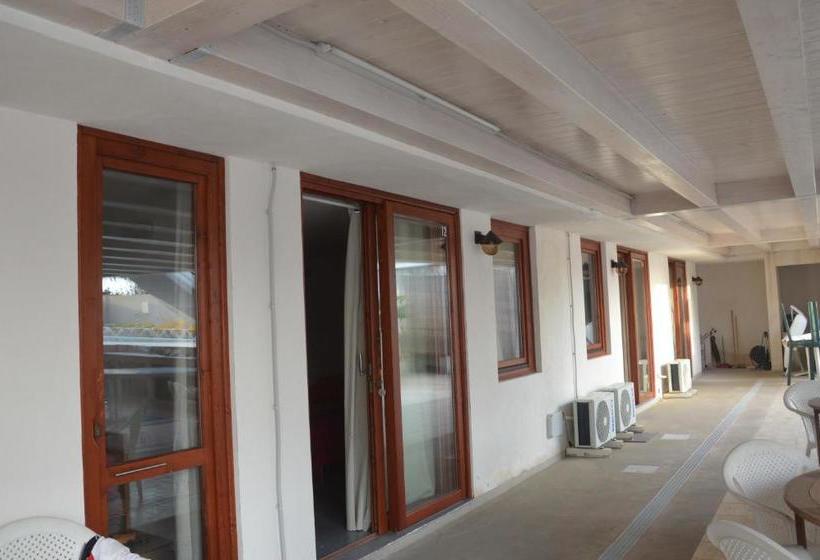 هتل Residence Portovenere