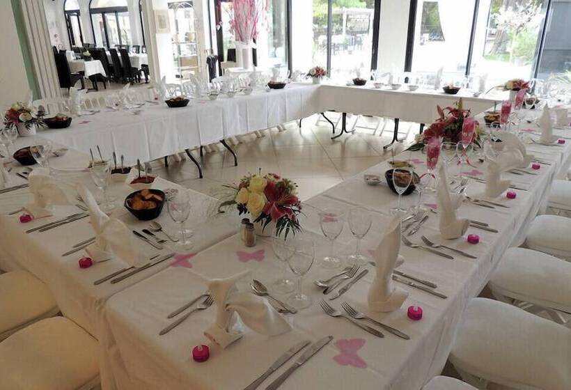 בית מלון כפרי Restaurant Du Parc En Bord De Rivière