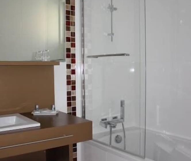 בית מלון כפרי Restaurant Du Parc En Bord De Rivière