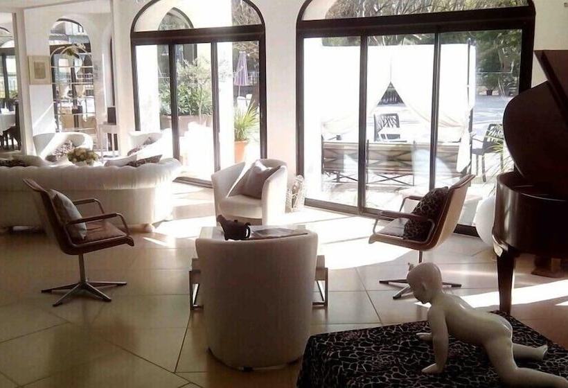 בית מלון כפרי Restaurant Du Parc En Bord De Rivière