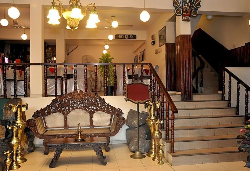 בית מלון כפרי Salika Inn