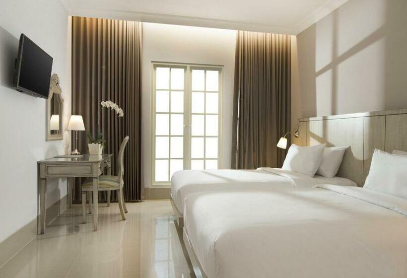 Отель Santika Seminyak