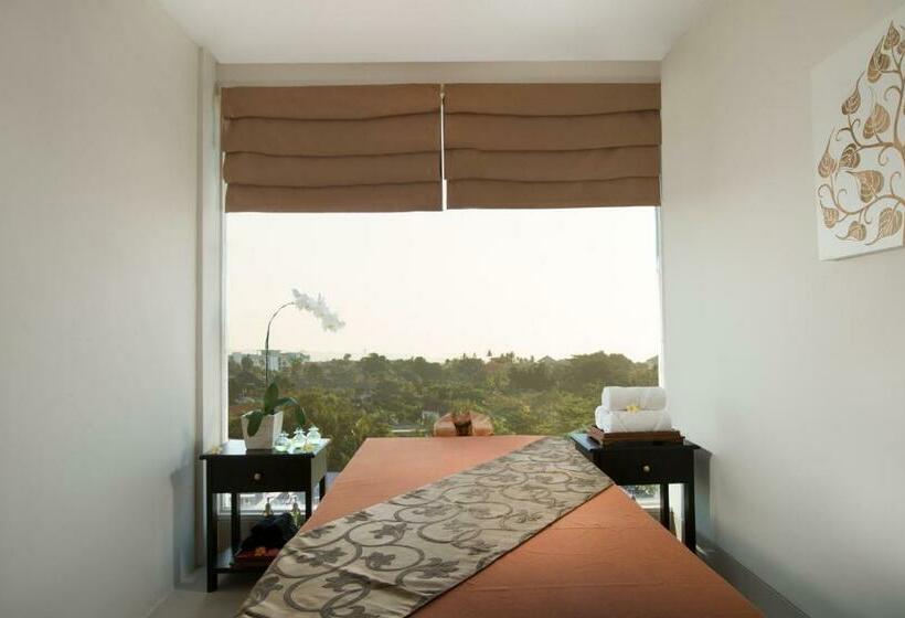 Отель Santika Seminyak