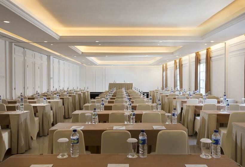 酒店 Santika Seminyak