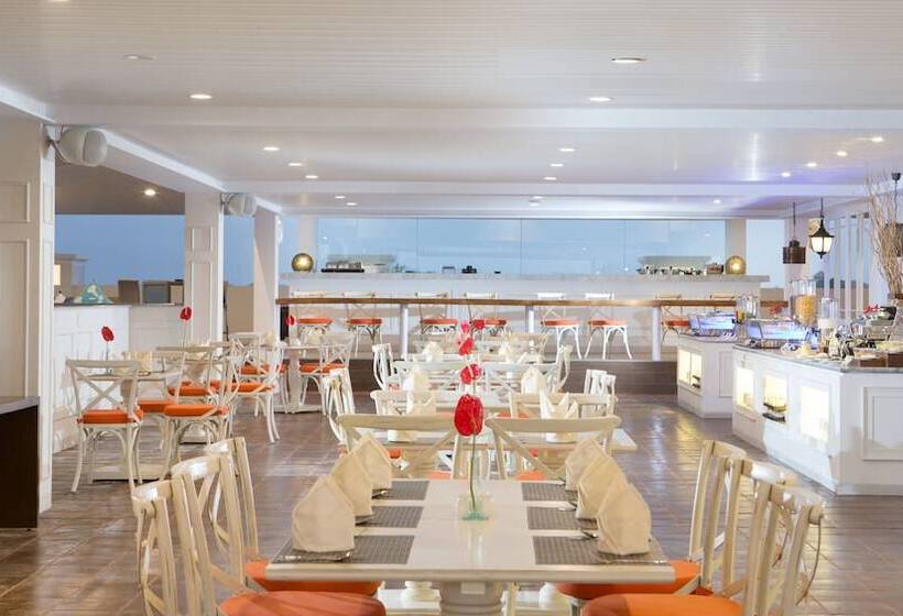 Отель Santika Seminyak