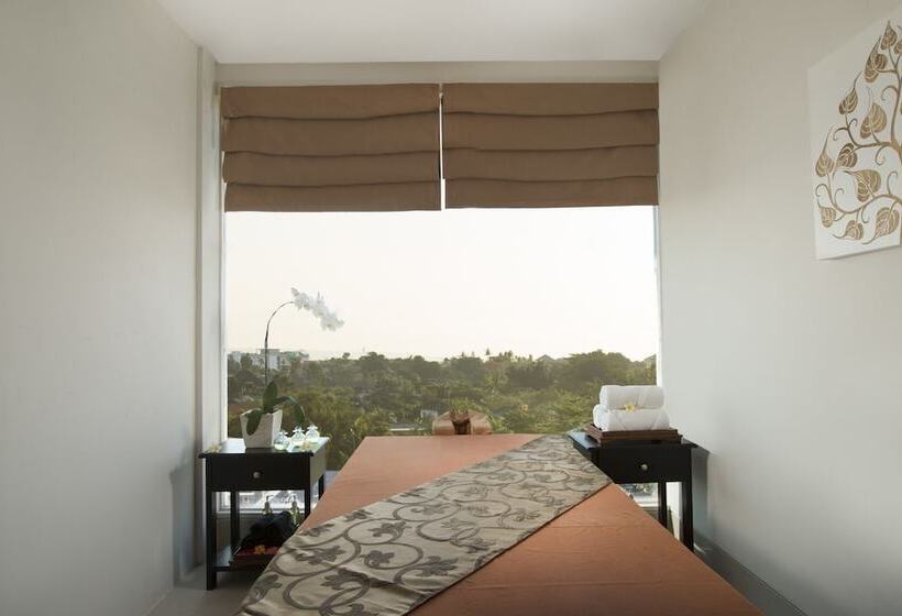 Отель Santika Seminyak