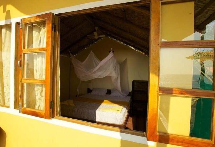 فندق Sea Front Patnem Beach Huts