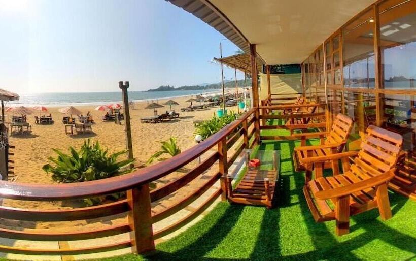 فندق Sea Front Patnem Beach Huts