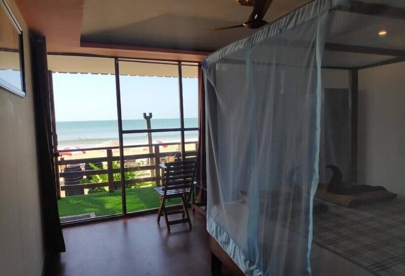 فندق Sea Front Patnem Beach Huts