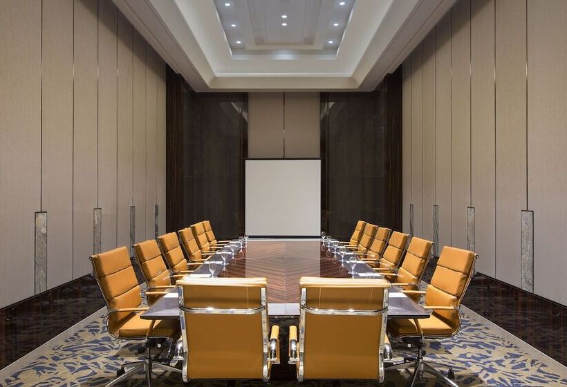 هتل Sheraton Grand Jakarta Gandaria City