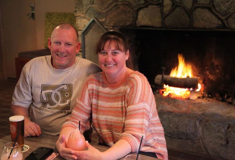 בית מלון כפרי Ski Rider