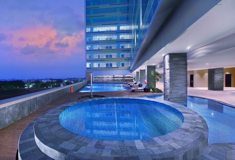 The Alana Hotel & Convention Center Solo By Aston