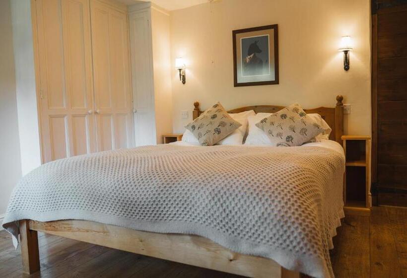 هتل The Old Hall Inn