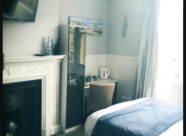 בית מלון כפרי The Ship Inn