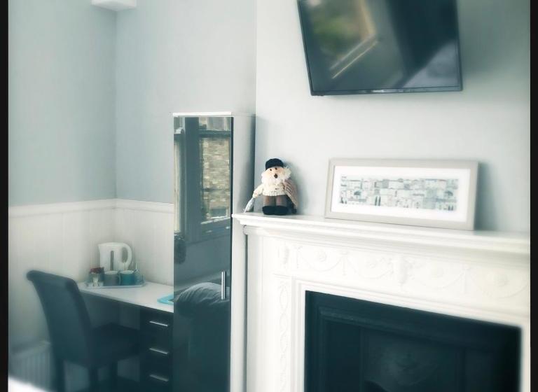 בית מלון כפרי The Ship Inn