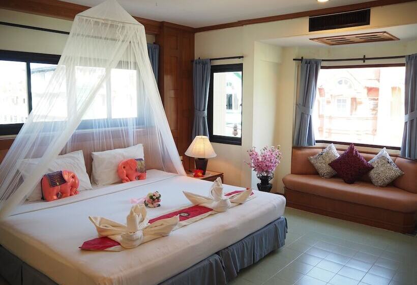 בית מלון כפרי Your Place Inn