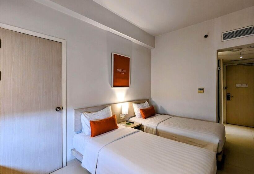 هتل Zuri Express Lippo Cikarang