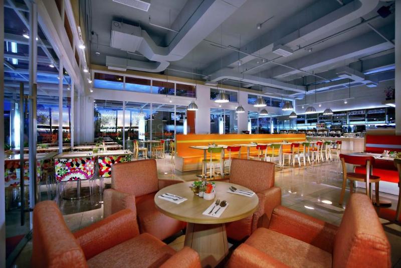 هتل Zuri Express Lippo Cikarang