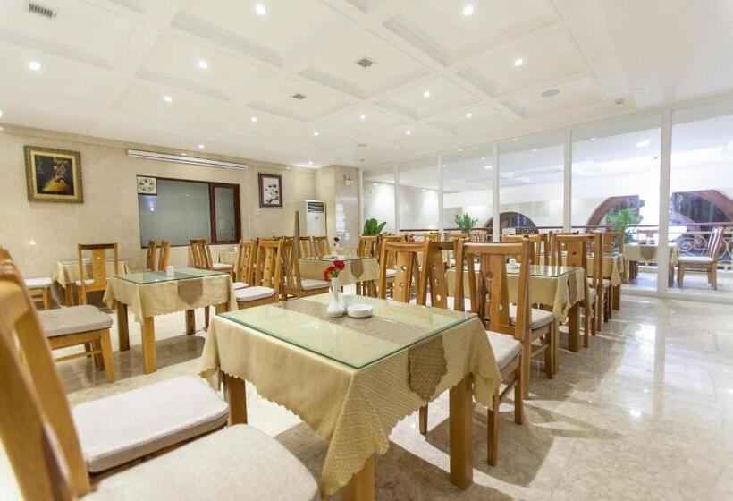 Moonlight Hotel Suites & Spa Vip   High Floor, The Best View In The City Center, Dragon Bridge View