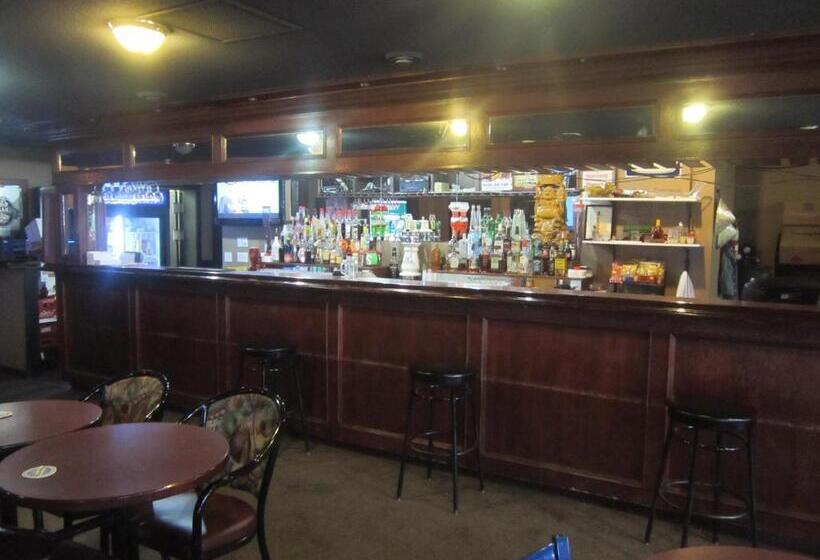 מוטל Battlefords Inn