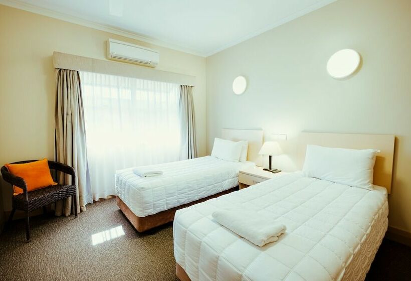 מוטל Club Motor Inn