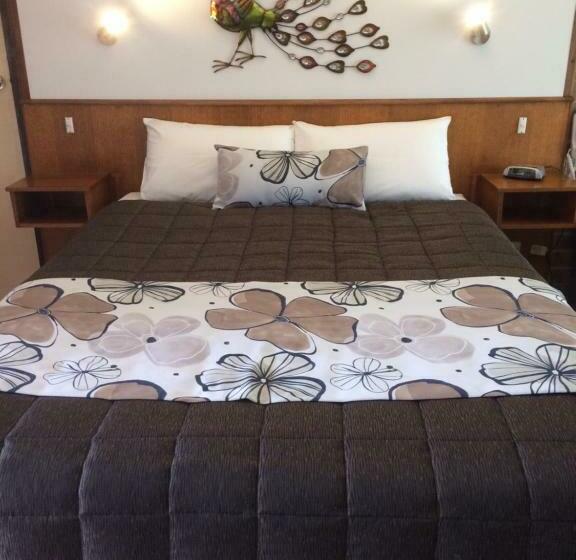 מוטל Idlewilde Country & Town Motorinn