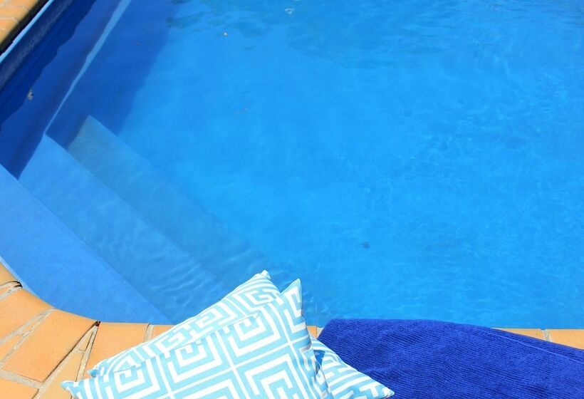 مُتل Roma Mid Town Motor Inn