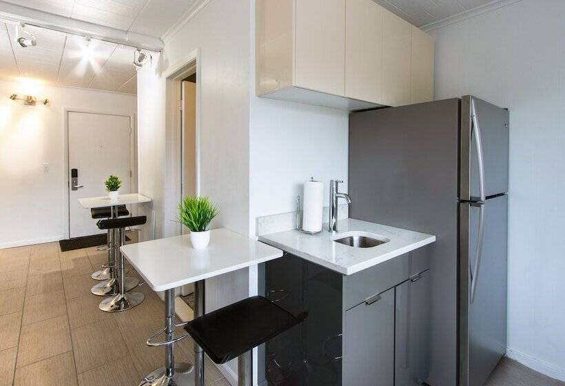 モーテル Royal Oak