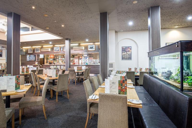 Nightcap At Federal Hotel Mt Gambier